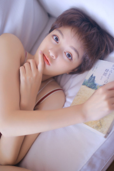 年轻的护士在线